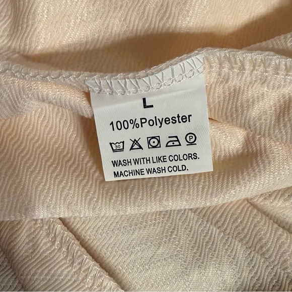 NWOT Women’s Cream Zip-Up Sweater Size L Textured Long Sleeves Polyester - Picture 8 of 14